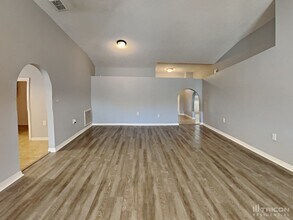 12945 Bridleford Dr in Gibsonton, FL - Building Photo - Building Photo