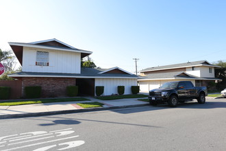 1140 N Shattuck St in Orange, CA - Foto de edificio - Building Photo