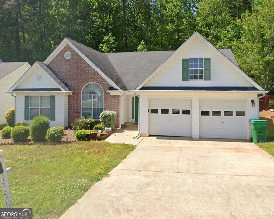 2361 Cove Lake Way in Lithonia, GA - Building Photo
