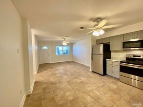 9519 Lillian Hwy in Pensacola, FL - Building Photo - Building Photo