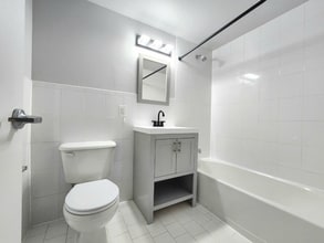 22 W 25th St in Bayonne, NJ - Building Photo - Building Photo
