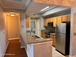 10075 GATE N Pky in Jacksonville, FL - Foto de edificio - Building Photo