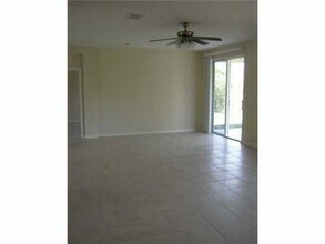 8736 106th Ave in Vero Beach, FL - Building Photo - Building Photo