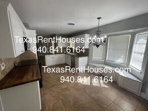 4602 Melody Ln in Wichita Falls, TX - Building Photo - Building Photo