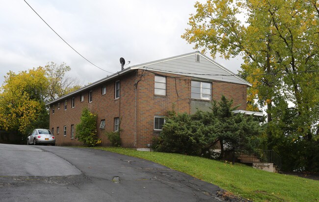 439 Burns Ave in Syracuse, NY - Building Photo - Building Photo