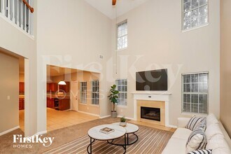3307 Summer Brooke Ln in Union City, GA - Building Photo - Building Photo