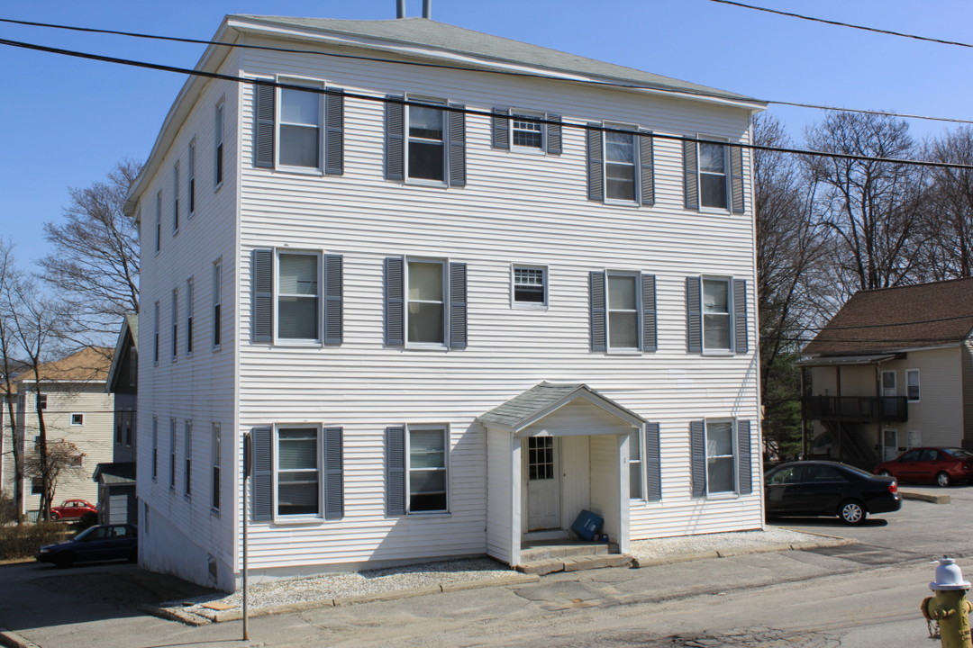 1 Thenius St in Worcester, MA - Building Photo