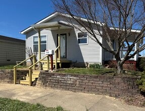 713 Spruce St in Ironton, OH - Foto de edificio - Building Photo