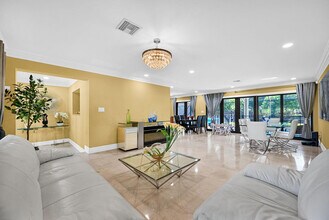 836 Orchid Dr in Plantation, FL - Building Photo - Building Photo