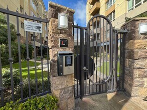 1480 Broadway in San Diego, CA - Foto de edificio - Building Photo