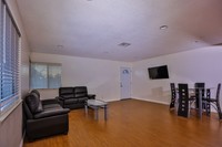 38564 5th St E in Palmdale, CA - Foto de edificio - Interior Photo