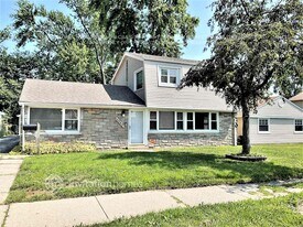 4949 Paxton Rd in Oak Lawn, IL - Building Photo