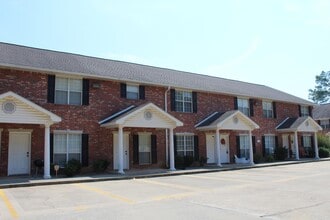207 N McGuire Ave in Monroe, LA - Building Photo - Building Photo