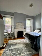 8 Centre St, Unit 1 in Boston, MA - Foto de edificio - Building Photo