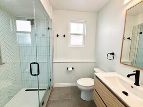 108 Los Feliz St in Oxnard, CA - Building Photo - Building Photo