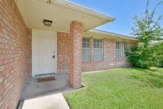 2311 Old Oak Ln in Houston, TX - Building Photo - Building Photo