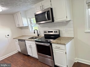 1438 John Marshall Hwy in Front Royal, VA - Building Photo - Building Photo