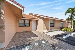 7680 SW 156th Ct in Miami, FL - Building Photo