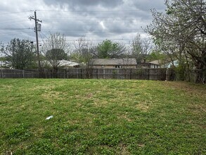 2330 NW 35th St in Lawton, OK - Building Photo - Building Photo