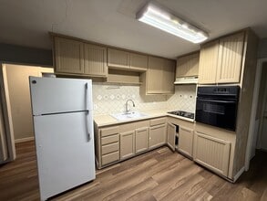 1548 Elm St in Chico, CA - Building Photo - Building Photo