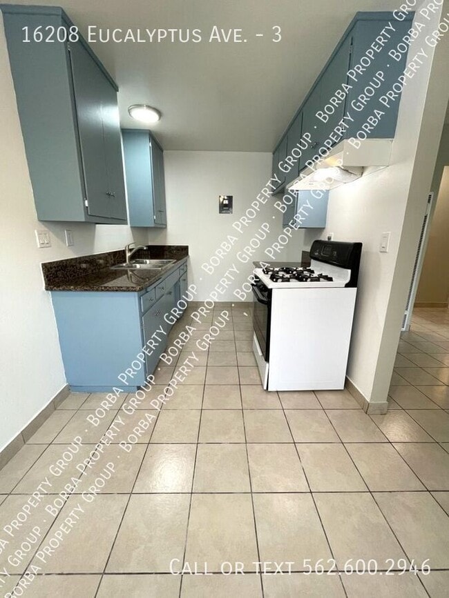 16208 Eucalyptus Ave in Bellflower, CA - Building Photo - Building Photo
