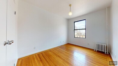 78 W 11th St in New York, NY - Building Photo - Building Photo