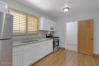 406 W Overland Ave in El Paso, TX - Building Photo - Building Photo