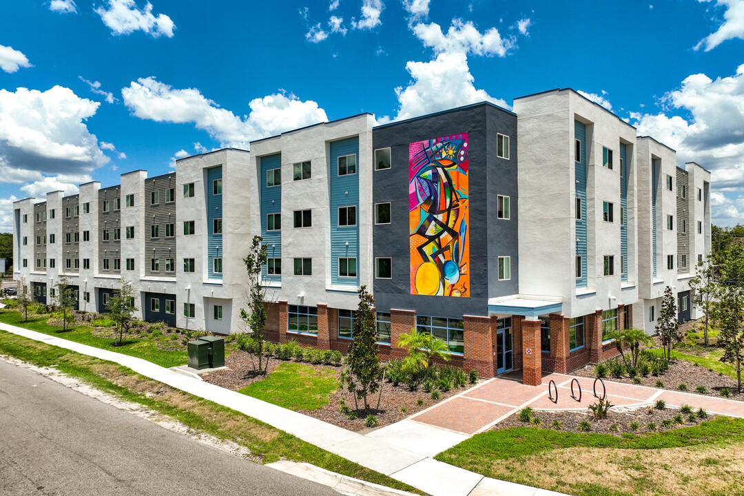 Uptown Sky in Tampa, FL - Building Photo