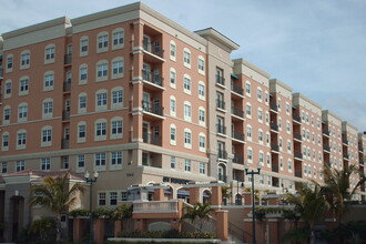 Broadway Promenade in Sarasota, FL - Building Photo - Building Photo