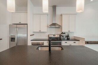 1040 Maynor Ave in Nashville, TN - Building Photo - Building Photo