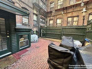 25 Phillips St in Boston, MA - Building Photo - Building Photo
