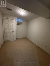 158 Roselena Dr in Schomberg, ON - Building Photo - Building Photo