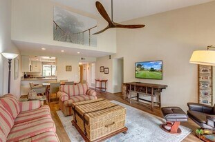 11 Palma Dr in Rancho Mirage, CA - Building Photo