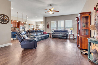 3044 Crown Creek Cir in Crestview, FL - Building Photo - Building Photo