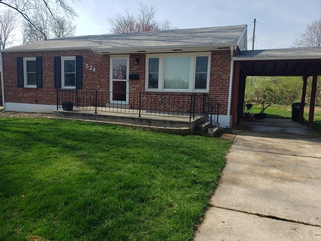 524 Laven del Ln in Kirkwood, MO - Building Photo - Building Photo