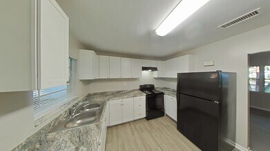 1644 NE 16th Ave in Ocala, FL - Building Photo - Building Photo