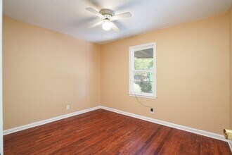1123 W Hermosa Dr in San Antonio, TX - Building Photo - Building Photo