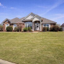 428 Maribeth Loop in Deatsville, AL - Building Photo