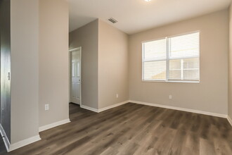 10425 Avelar Ridge Dr in Riverview, FL - Building Photo - Building Photo