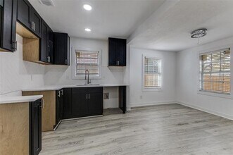 3239 Spring Ave in Dallas, TX - Building Photo - Building Photo