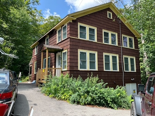 property at 11 Bassett Ct