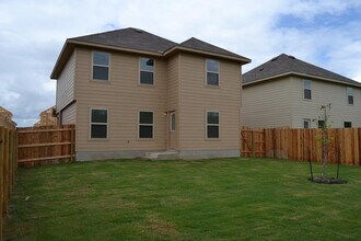 10714 Goose Way in San Antonio, TX - Building Photo - Building Photo