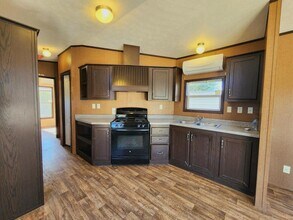 140 Holy Temple St in Caldwell, TX - Building Photo - Building Photo