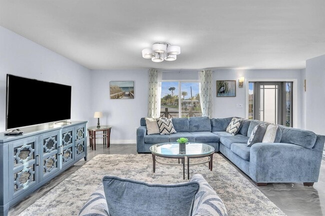 4400 SW 37th Ave in Fort Lauderdale, FL - Building Photo - Building Photo