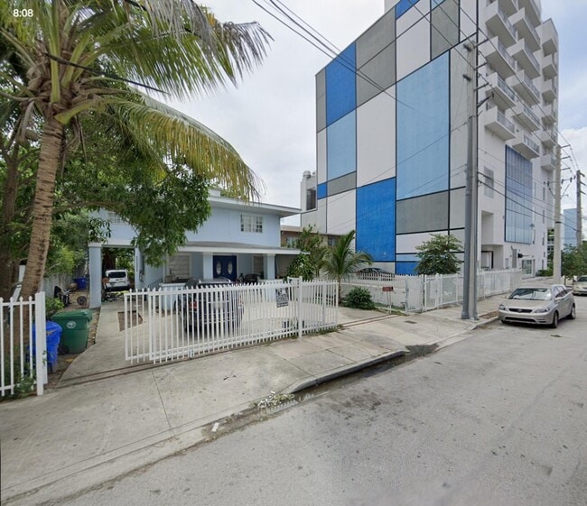 property at 652 NW 1st St