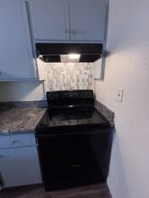 139 W Lassen Ave, Unit 22 in Chico, CA - Foto de edificio - Building Photo