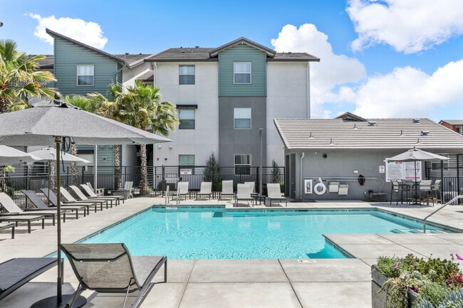 Tesoro Apartments