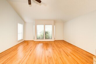 14226 Woodnook Dr in Houston, TX - Building Photo - Building Photo