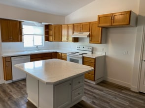 1218 Southwest Dr in Tooele, UT - Building Photo - Building Photo