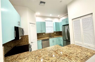 3213 NE 5th St in Pompano Beach, FL - Building Photo